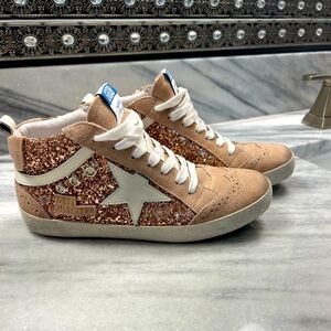 Inspired by Golden Goose Mid Star in Tan Suede/Rose Gold Glitter, Size 8. NWOT!